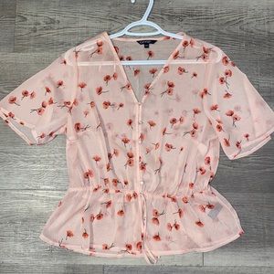 🌸SOLD🌸Floral Dainty Blouse